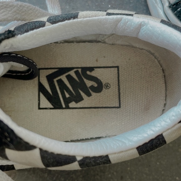 old school vans size 5 woman's black and white checkered - Picture 3 of 6